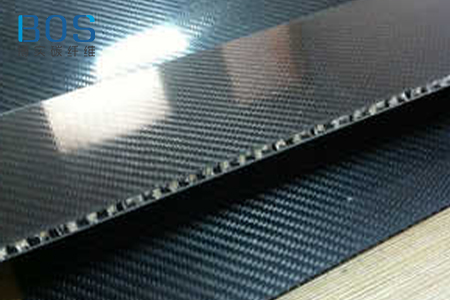 国产M40高模量碳纤维蜂窝夹芯板性能研究